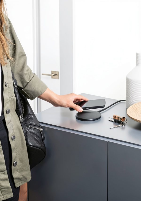 Anker 10W Wireless Charger Pad Qi Certified Refurbished-1